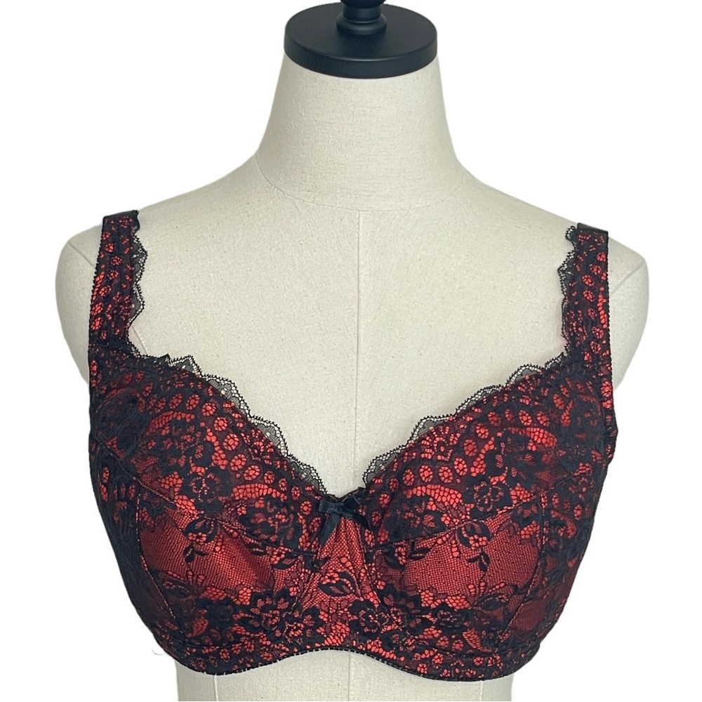 Fredrick’s of Hollywood Red and Black Lacy Underwire Bra Size 40F